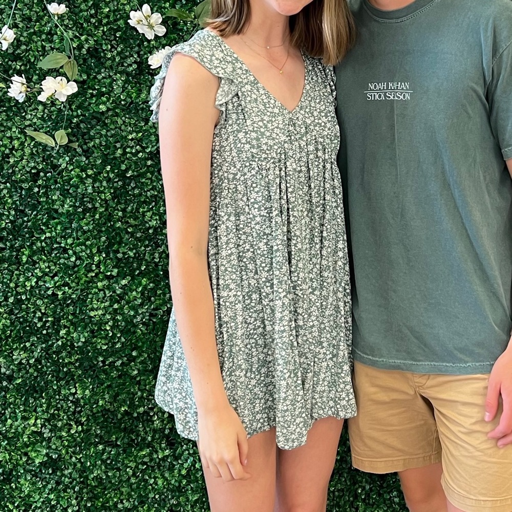 Floral Green Dress with Ruffle Sleeves